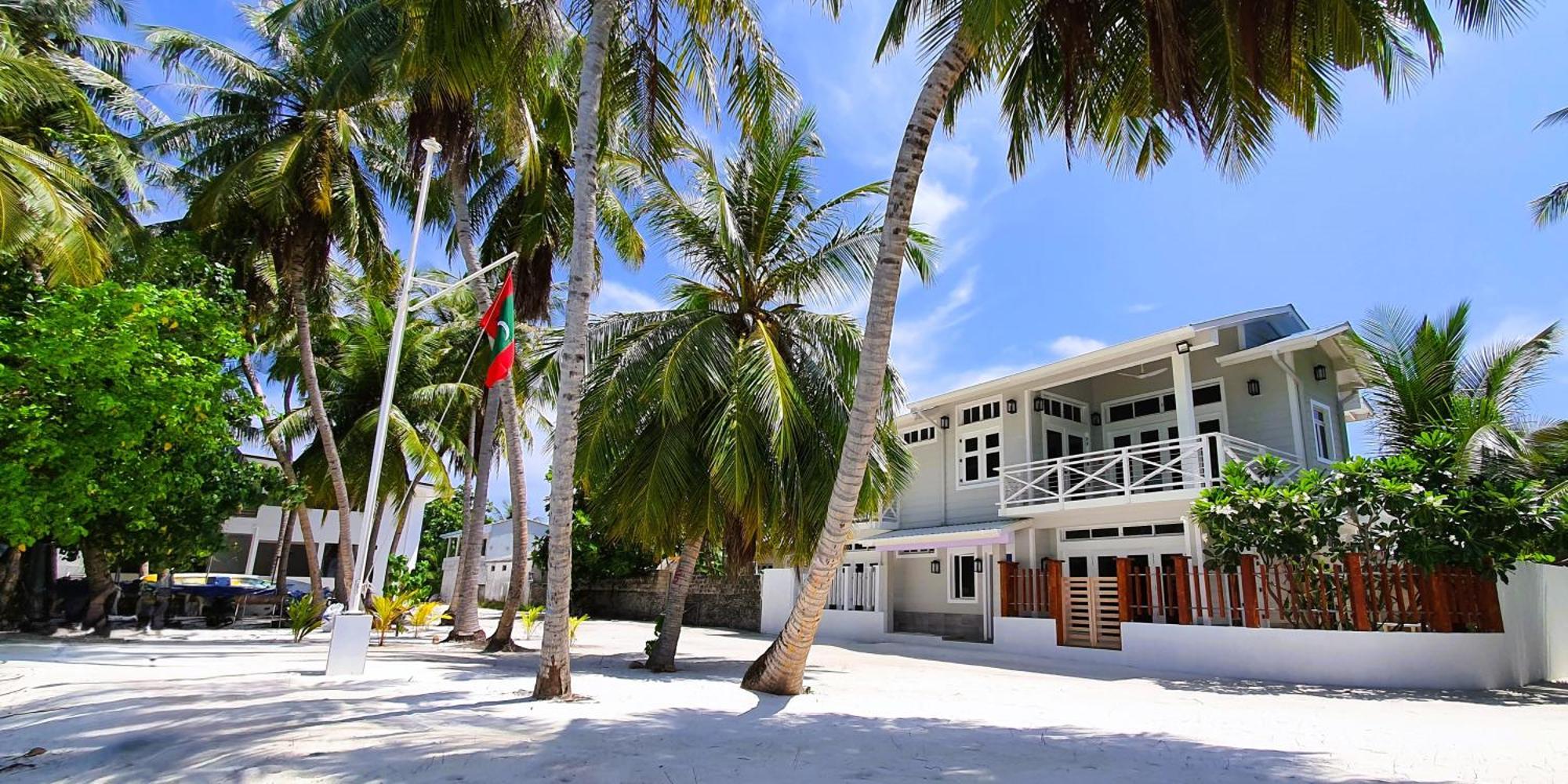The Fulhadhoo Beach Cottage Bagian luar foto